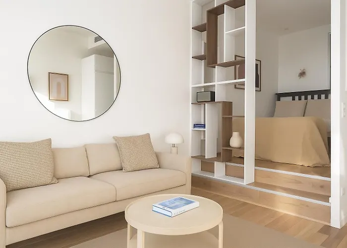 Apartment Sublime Avenue Des Champs-elysees Paris